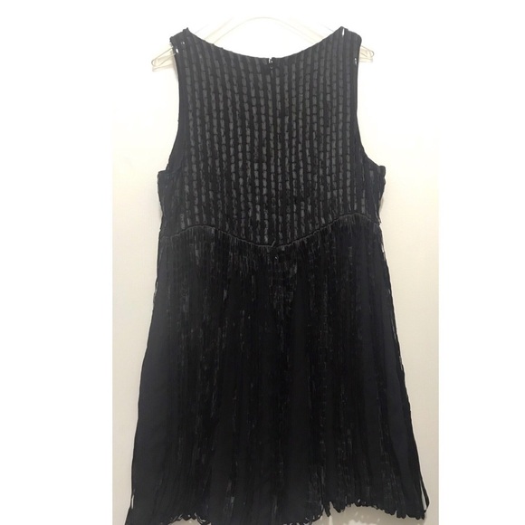 ALICE + OLIVIA Silk Bubble Hem Sequin Dress - Picture 4 of 8